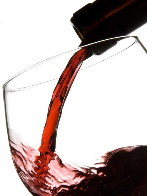 一杯酒,遙敬寄哀思